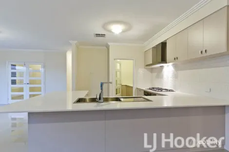 Property photo of 1 Teneriffe Rise Halls Head WA 6210