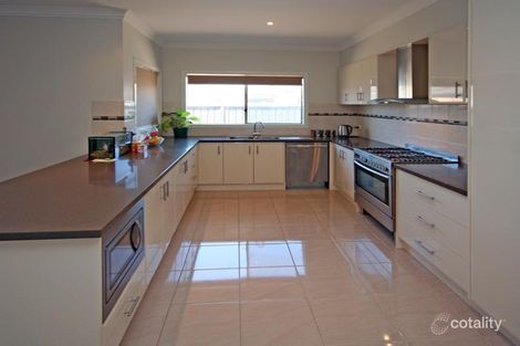 Property photo of 3 Moonlight Rise Cranbourne East VIC 3977