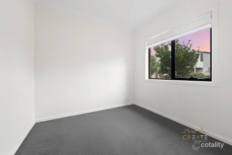 Property photo of 1 Queen Circuit Sunshine VIC 3020