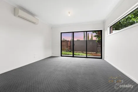 Property photo of 1 Queen Circuit Sunshine VIC 3020