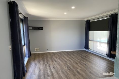 Property photo of 6 Barnes Court Australind WA 6233