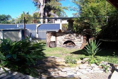 Property photo of 18 Kent Street Bororen QLD 4678