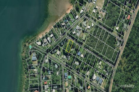 26 Wanda St, Macleay Island, QLD 4184