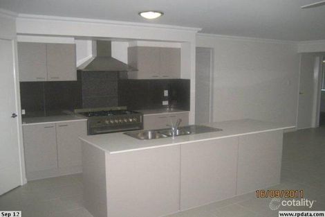 Property photo of 72 Sandheath Place Ningi QLD 4511