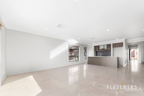 Property photo of 4 Andross Circuit Tarneit VIC 3029