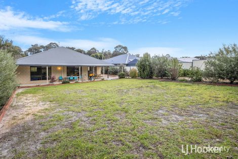 Property photo of 16 Irwin Street Collie WA 6225