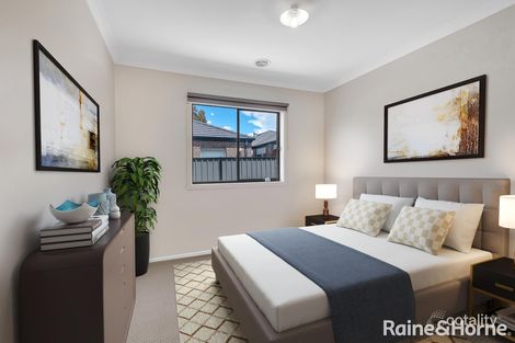 Property photo of 37 Peppertree Parade Craigieburn VIC 3064