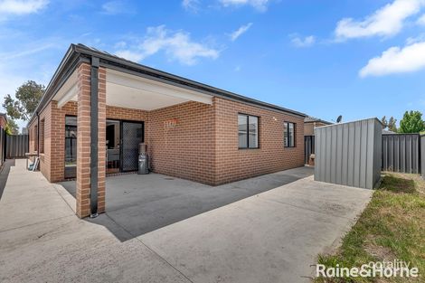 Property photo of 37 Peppertree Parade Craigieburn VIC 3064