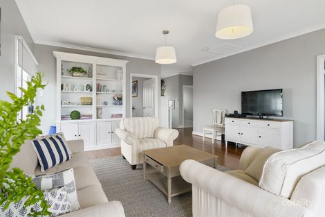 Property photo of 16 Sidney Parade Hindmarsh Island SA 5214