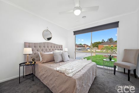 Property photo of 18 Gould Walk Truganina VIC 3029