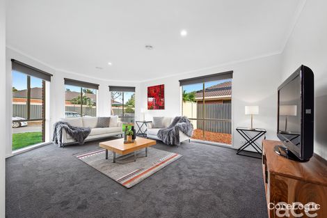 Property photo of 18 Gould Walk Truganina VIC 3029