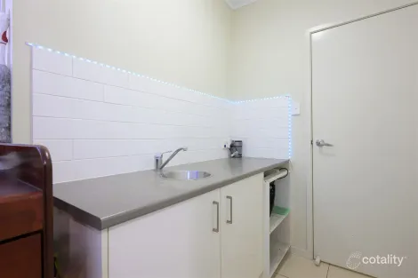 Property photo of 41/1 Collins Lane Kin Kora QLD 4680