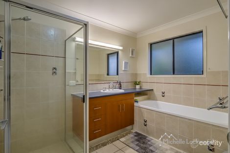 Property photo of 17 Bowerbird Avenue Eli Waters QLD 4655