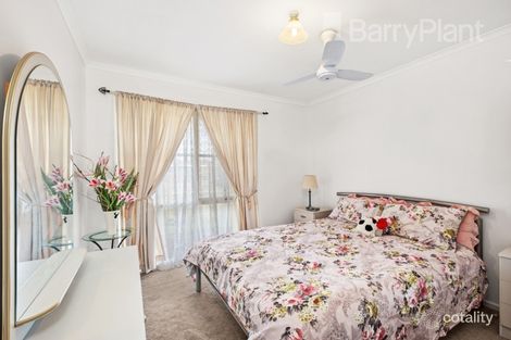 Property photo of 3 Newark Close Werribee VIC 3030