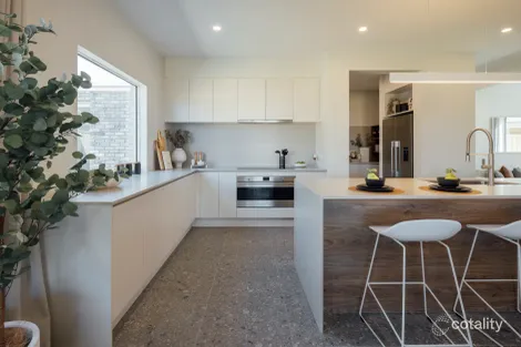 47 Pyrus Cres, Mickleham, VIC 3064