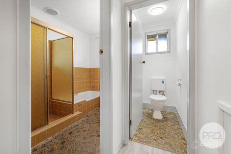 Property photo of 34 Minnamurra Crescent Hillvue NSW 2340