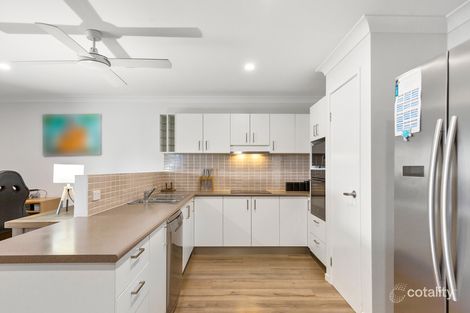 Property photo of 2/5 Gascoyne Street Pacific Pines QLD 4211