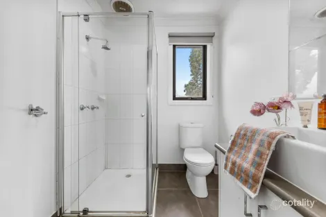 Property photo of 10A Gully Way Craigieburn VIC 3064
