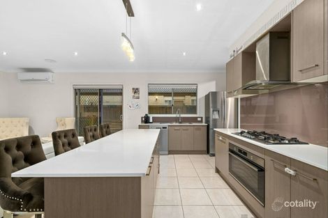 Property photo of 35 Mickleham Drive Cranbourne North VIC 3977