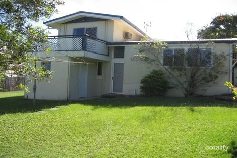 102 Ridgeway Ave, Southport, QLD 4215