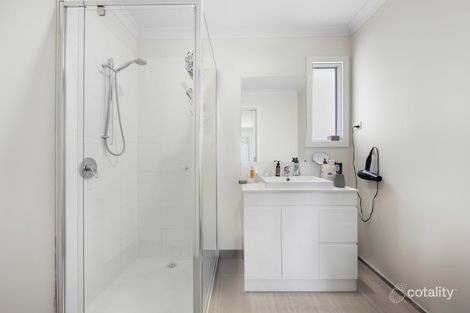 Property photo of 10 Kangaroo Paw Court Taylors Lakes VIC 3038