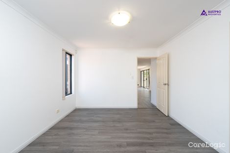 Property photo of 11/21 Holton Way Cannington WA 6107