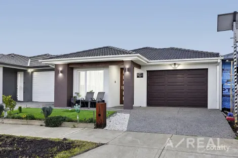 Property photo of 52 Sparrowhawk Crescent Deanside VIC 3336