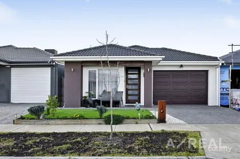 Property photo of 52 Sparrowhawk Crescent Deanside VIC 3336