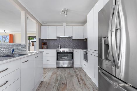 Property photo of 9 Hall Crescent Tarro NSW 2322