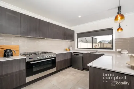 Property photo of 11 Spinwing Terrace Mooroopna VIC 3629