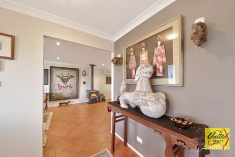 Property photo of 20 Benwerrin Crescent Grasmere NSW 2570