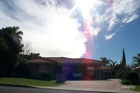 9b Le Souef Dr, Kardinya, WA 6163