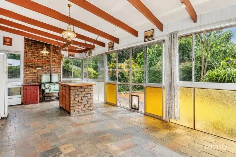 11 Marine St, Macleay Island, QLD 4184