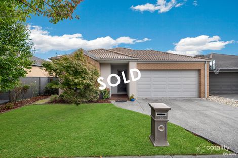 Property photo of 22 Downing Square Pakenham VIC 3810