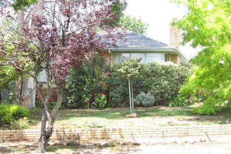 18 Woodhouse Gr, Box Hill North, VIC 3129