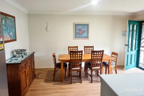 Property photo of 2 Lutea Place Forster NSW 2428