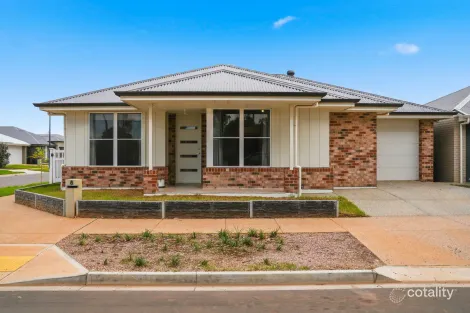 8 Ceravolo St, Andrews Farm, SA 5114
