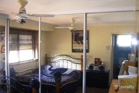 Property photo of 37 Othello Avenue Rosemeadow NSW 2560