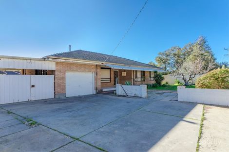 Property photo of 40 The Crescent Maddington WA 6109