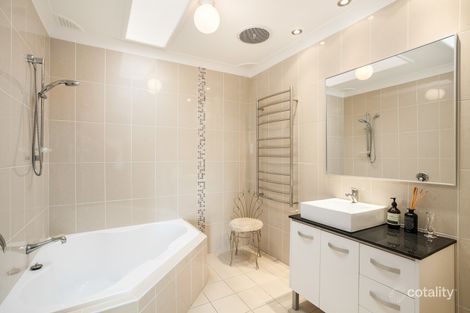 Property photo of 18 Helicia Avenue Figtree NSW 2525