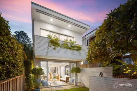 5 Undercliff Rd, Freshwater, NSW 2096