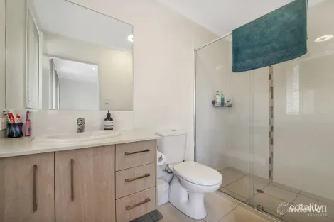 Property photo of 16 Ribblesdale Place Gumdale QLD 4154