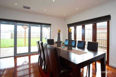 Property photo of 39 Rutherglen Crescent Gowanbrae VIC 3043
