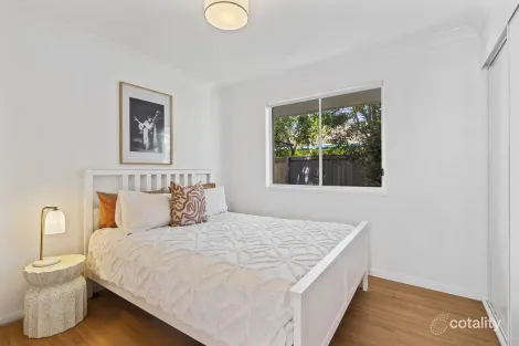 Property photo of 242 Christine Avenue Burleigh Waters QLD 4220