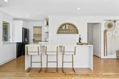 Property photo of 242 Christine Avenue Burleigh Waters QLD 4220