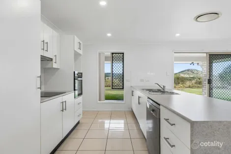 Property photo of 25 Hein Court Regency Downs QLD 4341