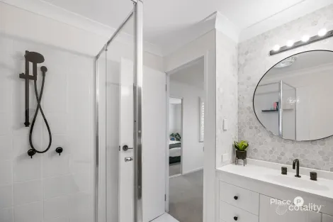 Property photo of 10/16 Hill Crescent Carina Heights QLD 4152