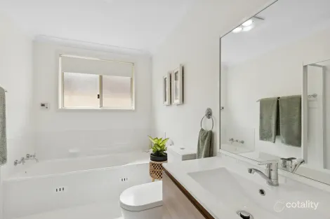 Property photo of 2/15 Coraki Close Ourimbah NSW 2258
