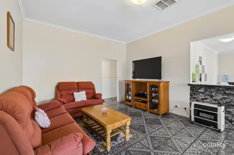 Property photo of 43 Dongara Circle Jane Brook WA 6056