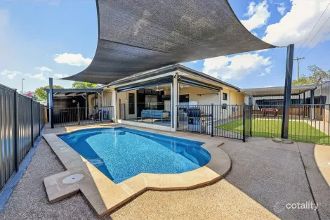 Property photo of 17 Deedes Crescent Bushland Beach QLD 4818